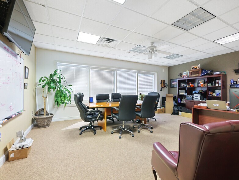 More Photos Of 2567 Athens Hwy, Gainesville Warehouse For Lease