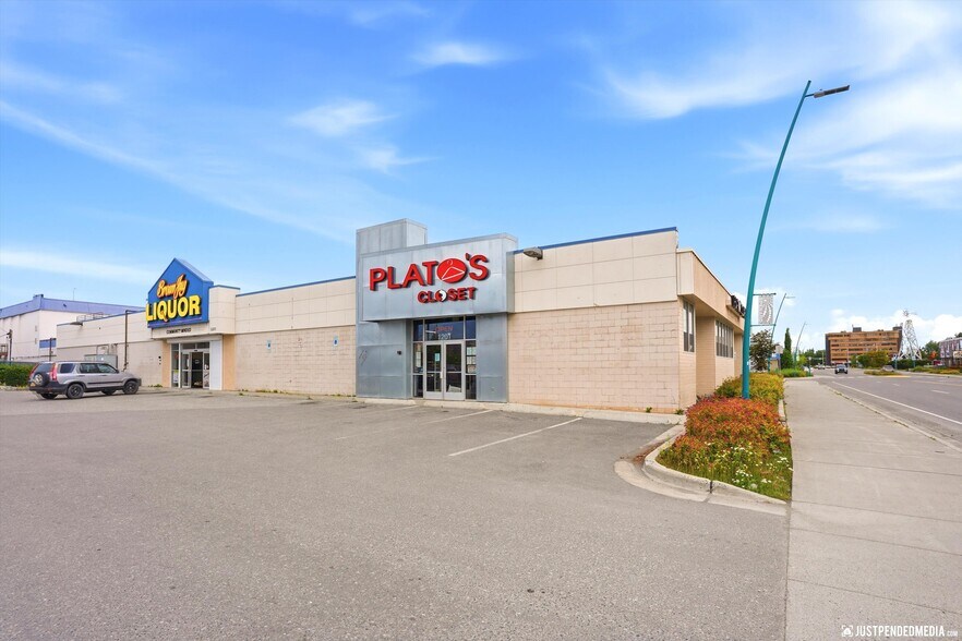 More Photos Of 1201 W Northern Lights Blvd, Anchorage Freestanding For Lease