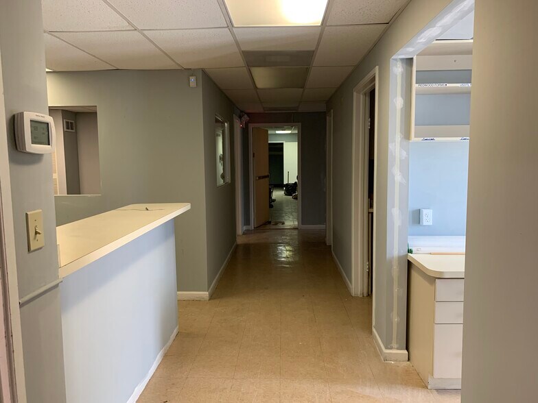More Photos Of 4121-4141 NW 5th St, Plantation Medical For Sale