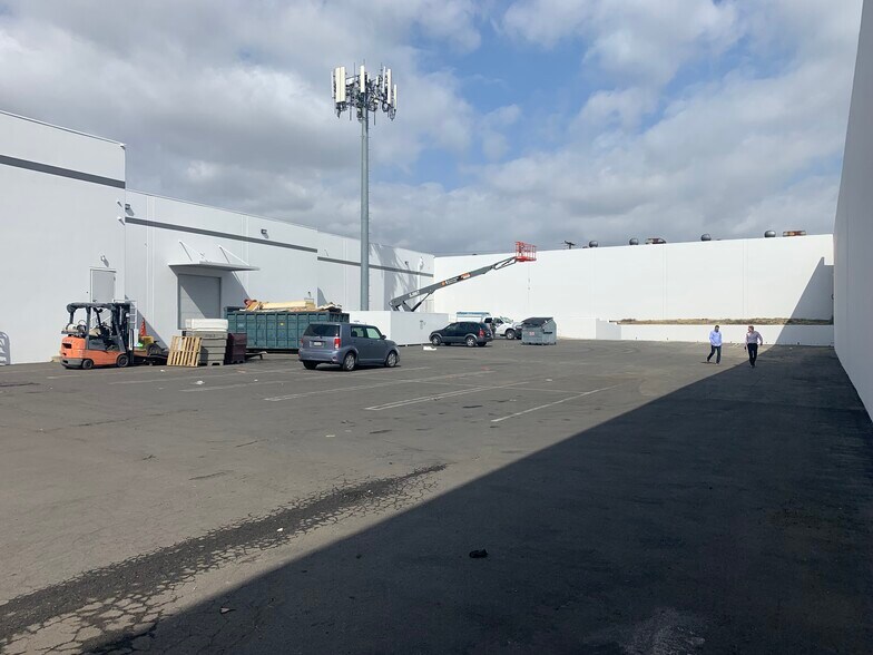 More Photos Of 1136-1150 S Vail Ave, Montebello Industrial For Sale