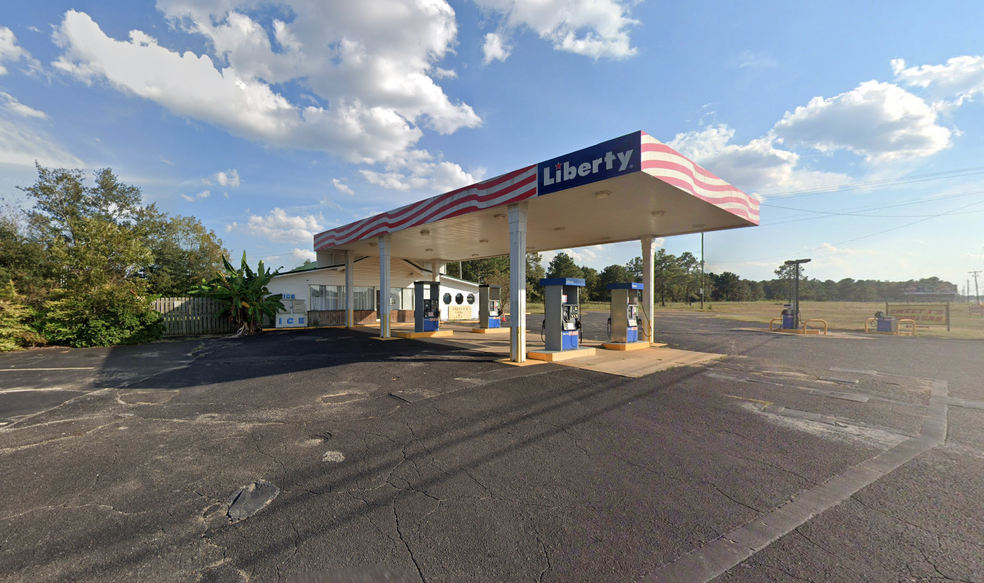 Primary Photo Of 3356 Reeves St, Dothan Service Station For Sale