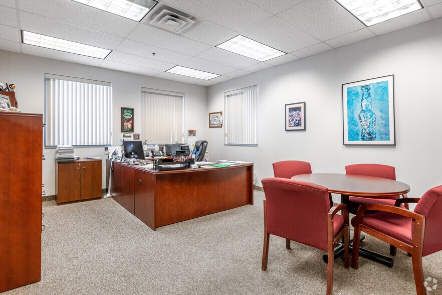 More Photos Of 5900 Pennsylvania Ave, Maple Heights Distribution For Lease
