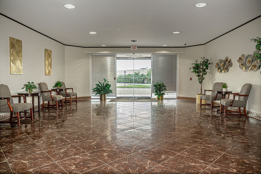 More Photos Of 15603 Kuykendahl Rd, Houston Office For Lease