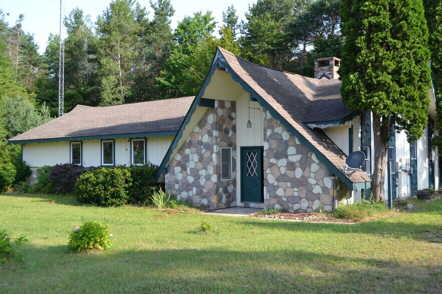 More Photos Of 28 Old Colony Rd, Gaylord Industrial For Sale