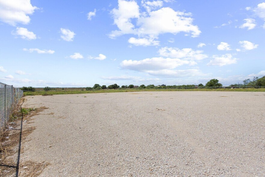 More Photos Of 11416 Hames, Pilot Point Industrial For Lease