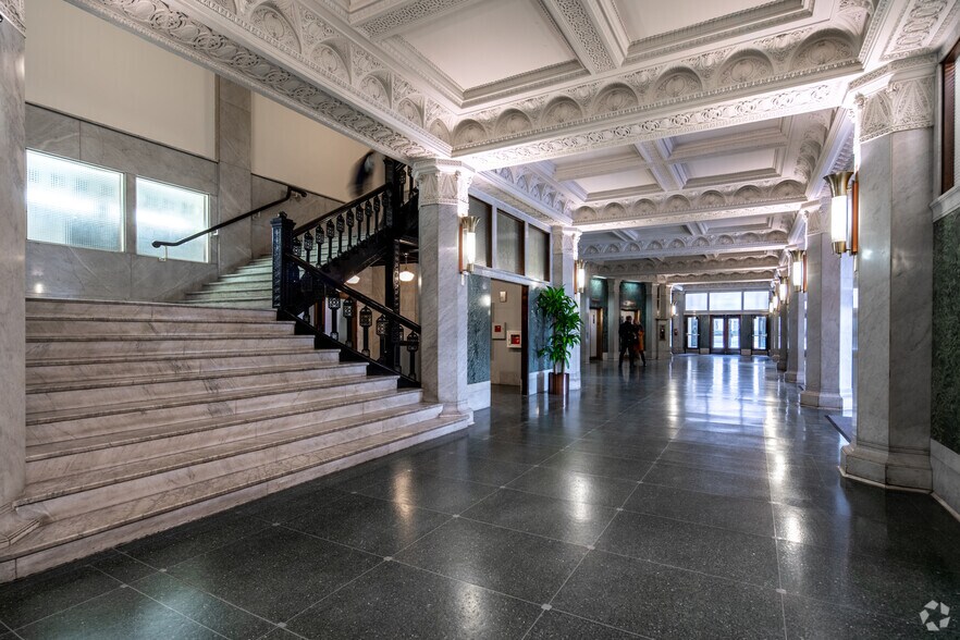 More Photos Of 400 S 4th St, Minneapolis Office For Lease