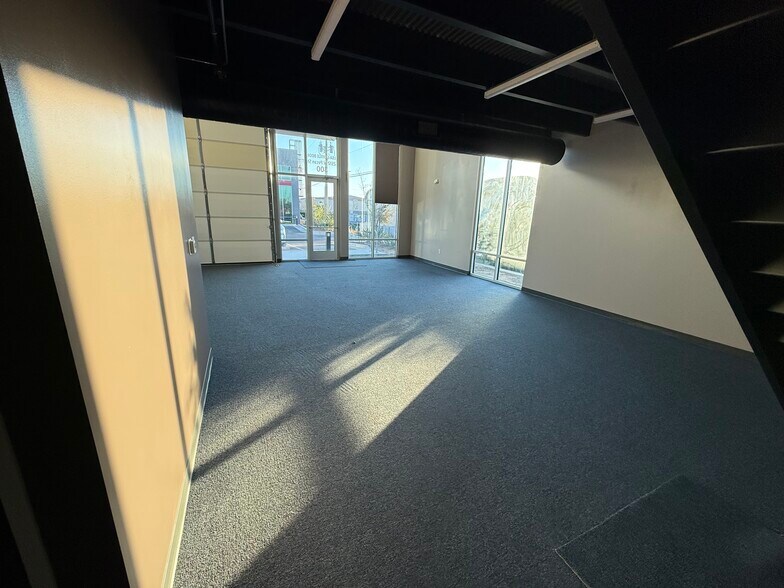 More Photos Of 2512 W Pecan St, Pflugerville Storefront For Lease