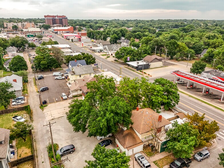 More Photos Of 2808 E Douglas Ave, Wichita Storefront Retail Office For Sale
