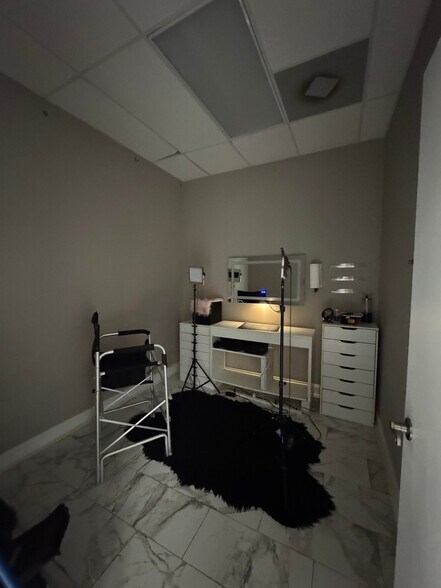 More Photos Of 571 Cross Keys Rd, Sicklerville Medical For Lease