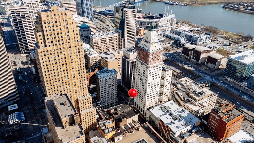 More Photos Of 6 W 4th St, Cincinnati Storefront Retail Office For Sale