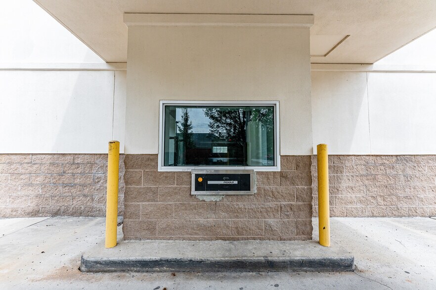 More Photos Of 19254 Seneca Trl, Marlinton Drugstore For Sale