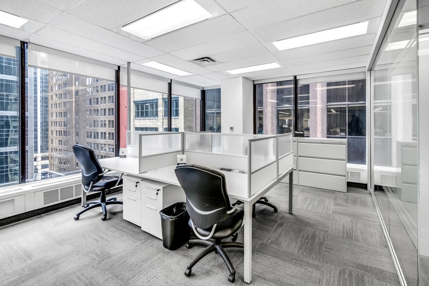 More Photos Of 10 King St E, Toronto Office For Lease