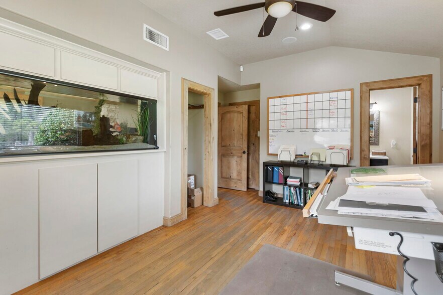 More Photos Of 8711 Hufsmith Kuykendahl Rd, Tomball Industrial For Sale