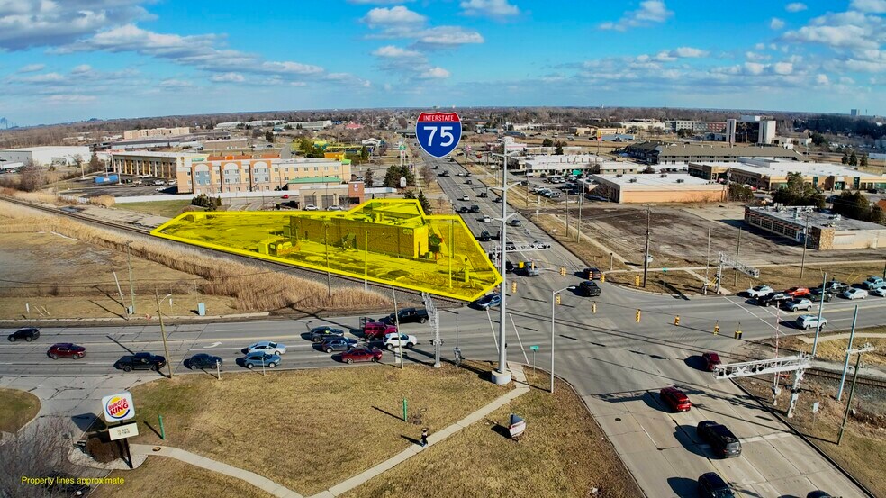 Primary Photo Of 19400 Northline Rd, Southgate Restaurant For Sale