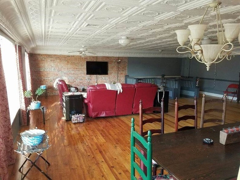 More Photos Of 736 S Main St, Burlington Freestanding For Sale