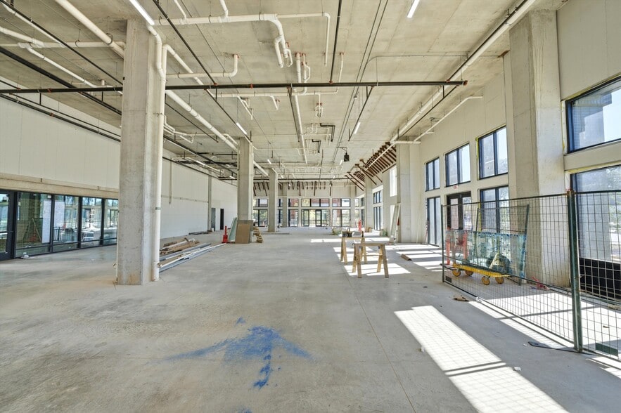 More Photos Of 520 S University Parks Dr, Waco General Retail For Lease