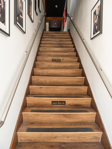 More Photos Of 1519 Wilshire Blvd, Santa Monica Restaurant For Sale