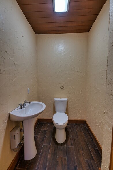 More Photos Of 600 Park Ave, Hot Springs National Park Freestanding For Lease