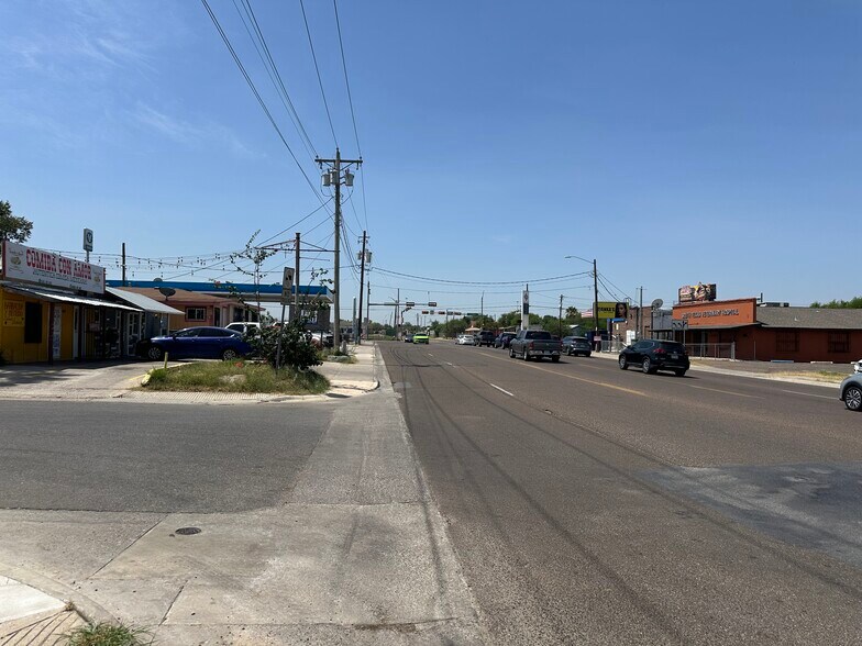 More Photos Of 3901 McPherson Ave, Laredo Freestanding For Sale