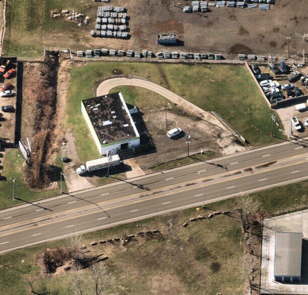 More Photos Of 2010 E Waterloo Rd, Akron Freestanding For Sale