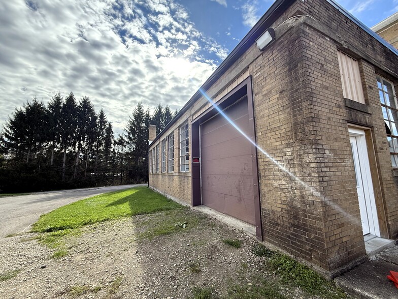 More Photos Of 33328 Main St, Townville Manufacturing For Sale