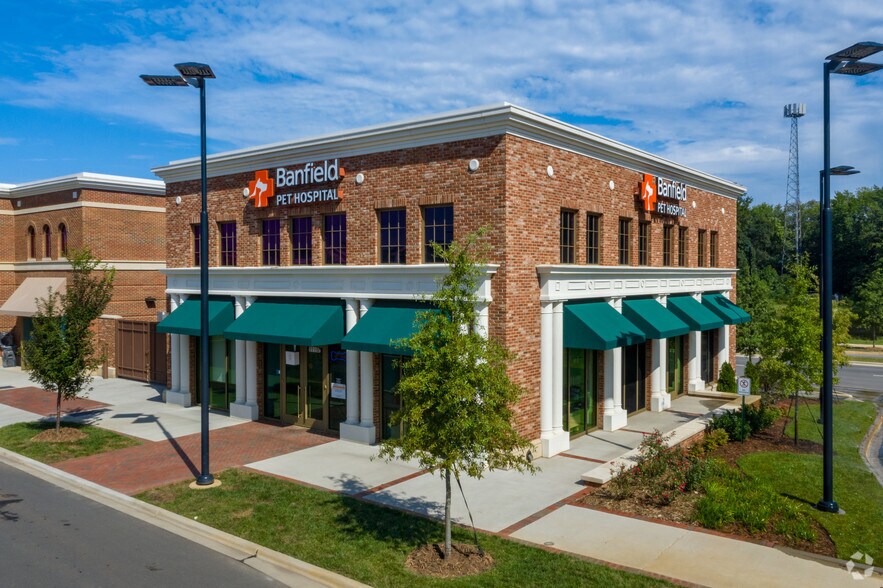 11500 Providence Rd, Charlotte, NC 28277 For Lease