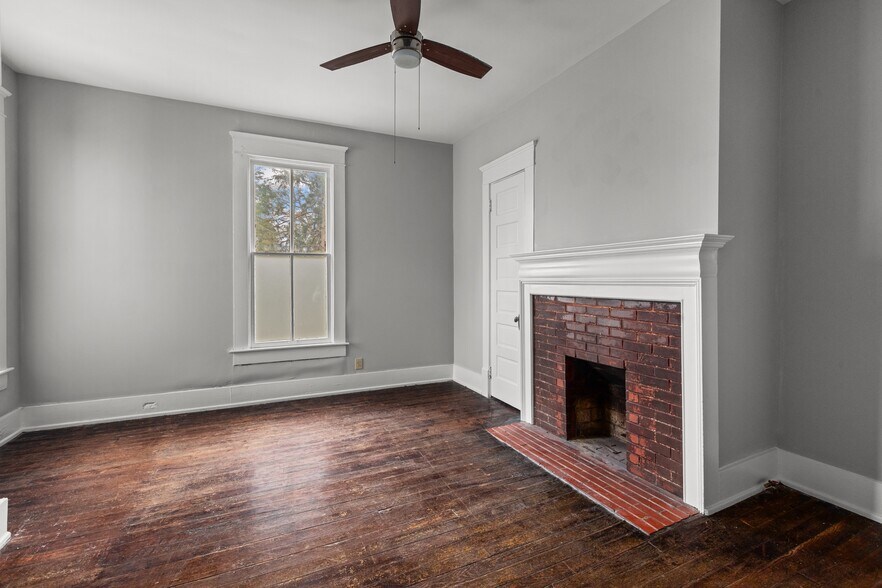 More Photos Of 514 Wapping St, Frankfort Apartments For Sale