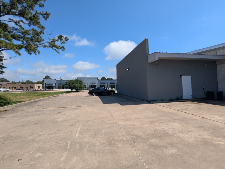 More Photos Of 6115 Muela Creek Dr, Beaumont Office For Lease