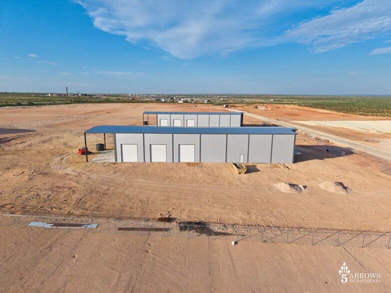 More Photos Of 2132 Husky, Carlsbad Industrial For Lease