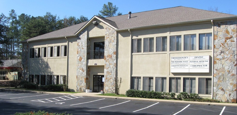 Primary Photo Of 9570 Nesbit Ferry Rd, Alpharetta Medical For Lease