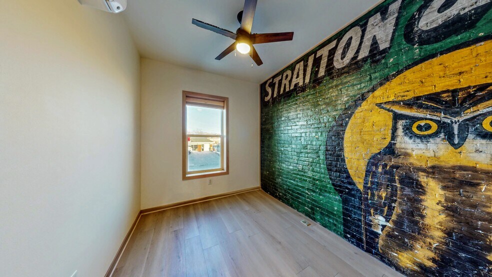 More Photos Of 209 S Main St, Jefferson General Retail For Sale