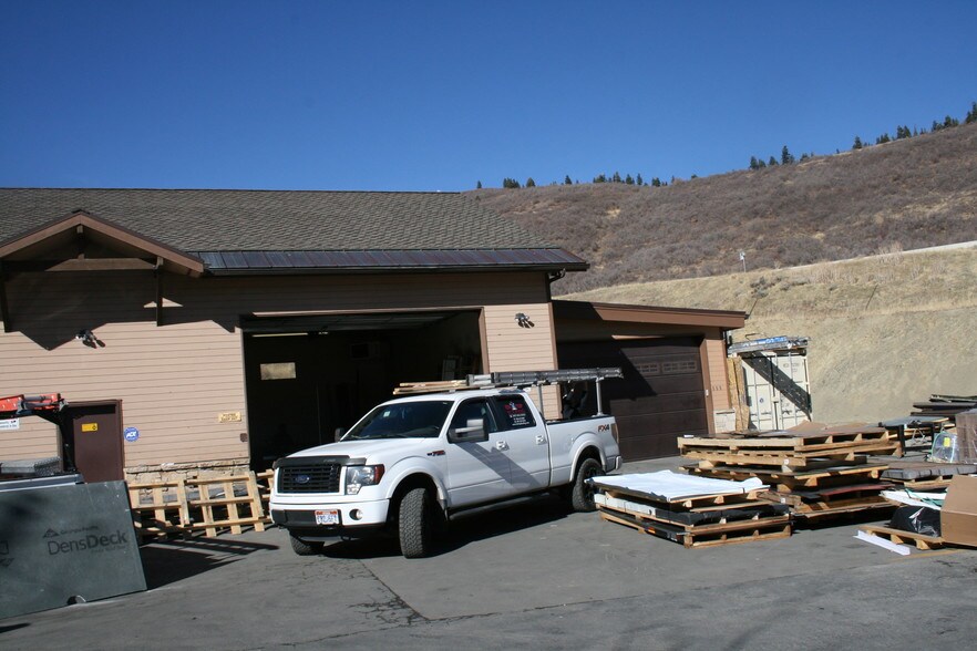 More Photos Of 155 Aspen Dr, Park City Freestanding For Lease