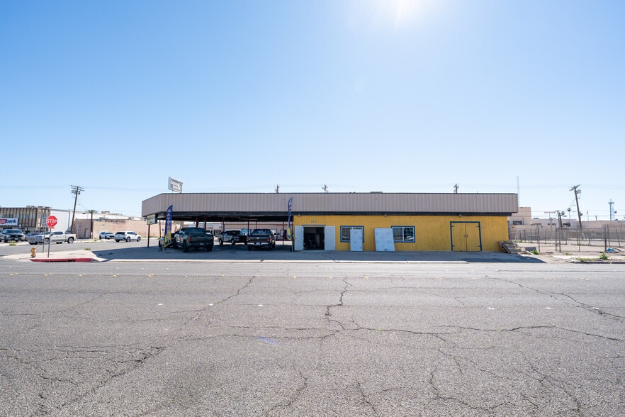 More Photos Of 601 Broadway St, El Centro Storefront For Sale