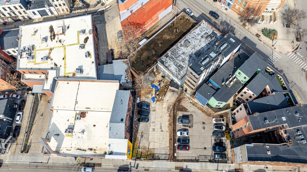 More Photos Of 122 E Liberty St, Cincinnati Warehouse For Lease