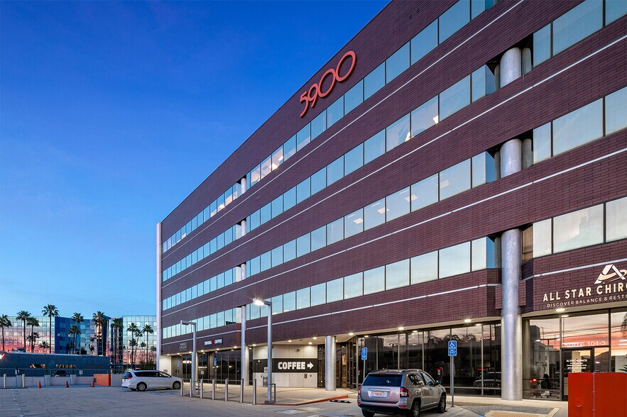 More Photos Of 5900 Sepulveda Blvd, Van Nuys Office For Sale