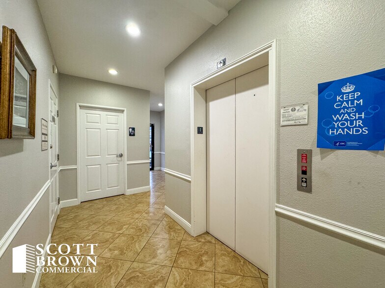 More Photos Of 315 S Jupiter Rd, Allen Office For Lease