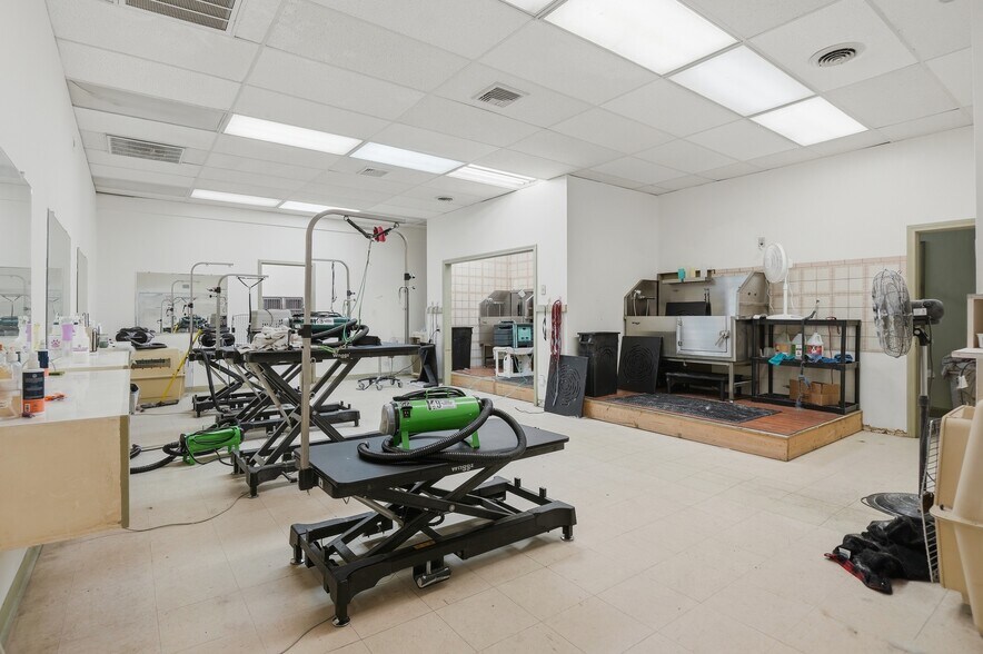 More Photos Of 711 Pleasant St, Paxton General Retail For Sale
