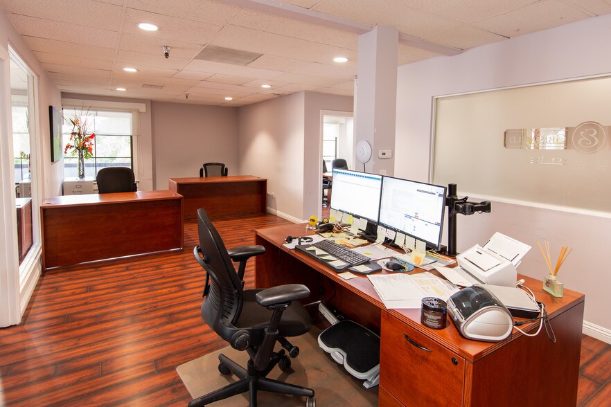 More Photos Of 25550 Hawthorne Blvd, Torrance Medical For Lease