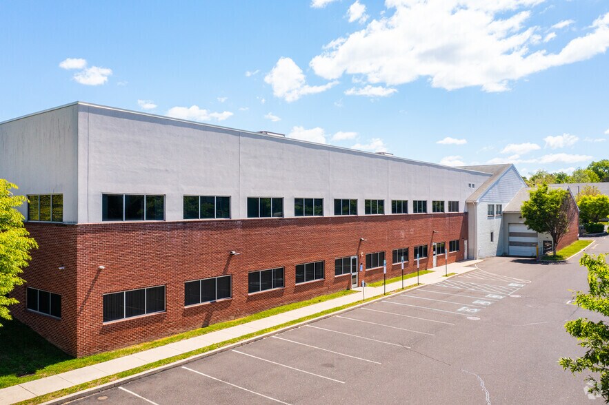 More Photos Of 480 School Ln, Harleysville Storefront Retail Office For Lease