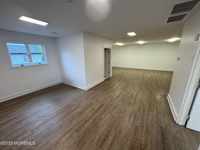 More Photos Of 38 Church St, Little Silver Medical For Lease