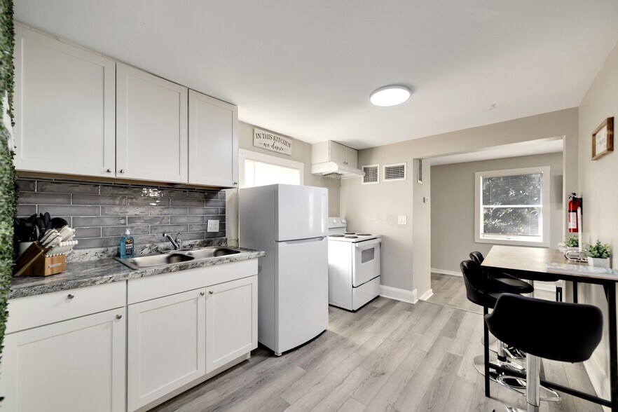 More Photos Of 4209 N 14th St, Tampa Multifamily For Sale