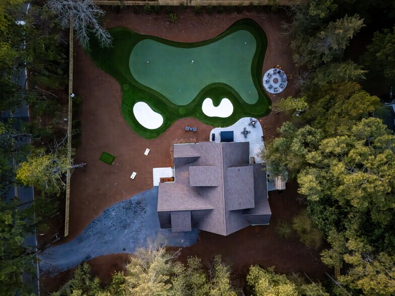 More Photos Of 180 Aiken Rd, Southern Pines General Retail For Sale