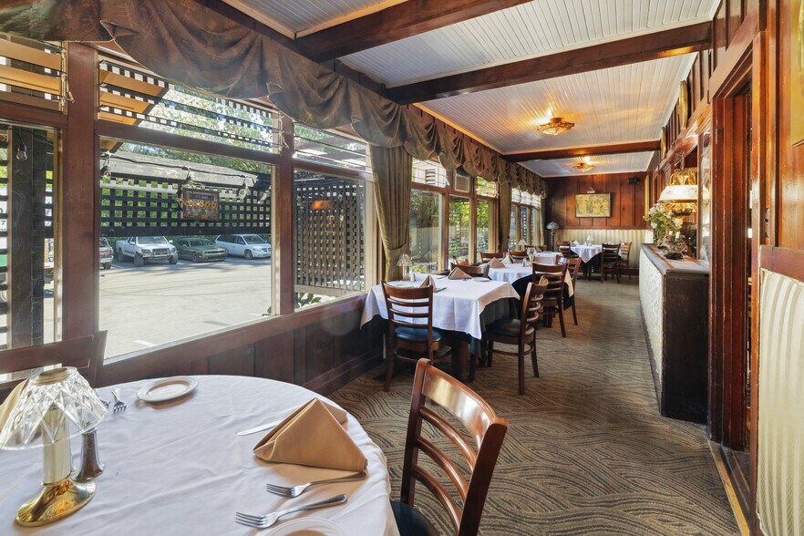 More Photos Of 13300 Big Basin Way, Boulder Creek Restaurant For Sale