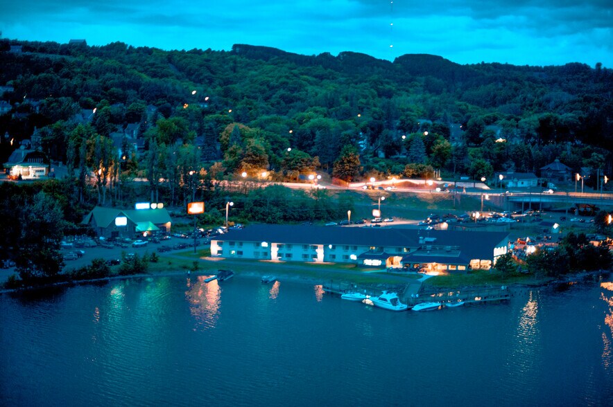 More Photos Of 99 Navy St, Hancock Hotel For Sale