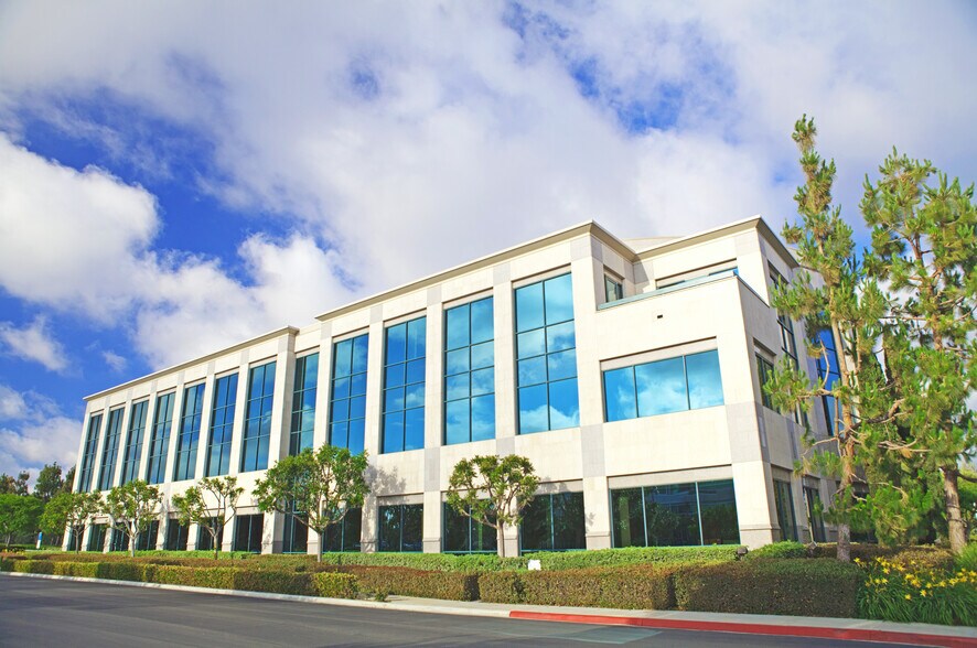 Primary Photo Of 5800 Armada Dr, Carlsbad Office For Lease