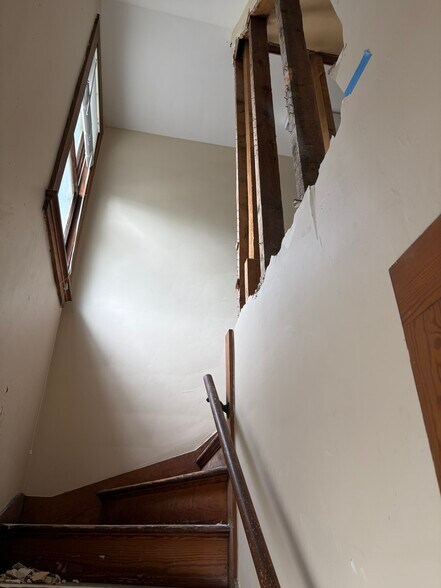 More Photos Of 144 S Main St, Wallingford Office For Sale