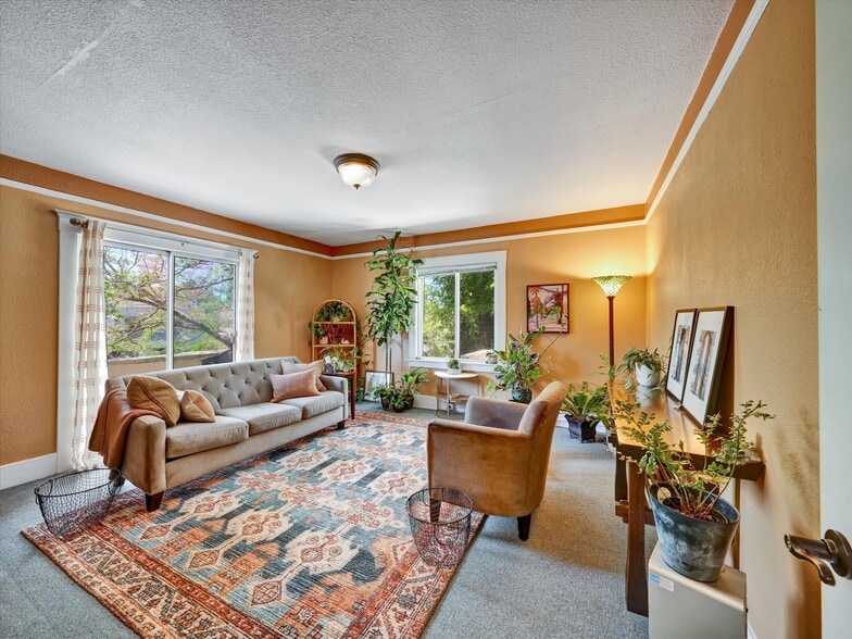 More Photos Of 825 College Ave, Santa Rosa Medical For Sale