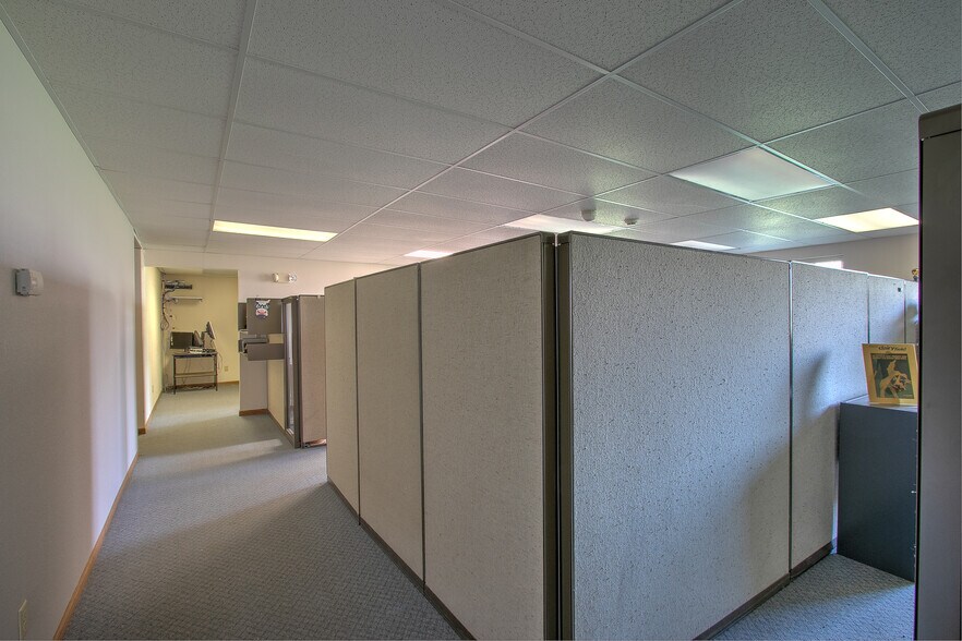 More Photos Of 1895 Frontage Rd, Mora Manufacturing For Sale