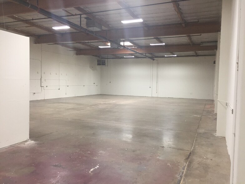 More Photos Of 1137-1187 Gator Way, Sparks Warehouse For Lease