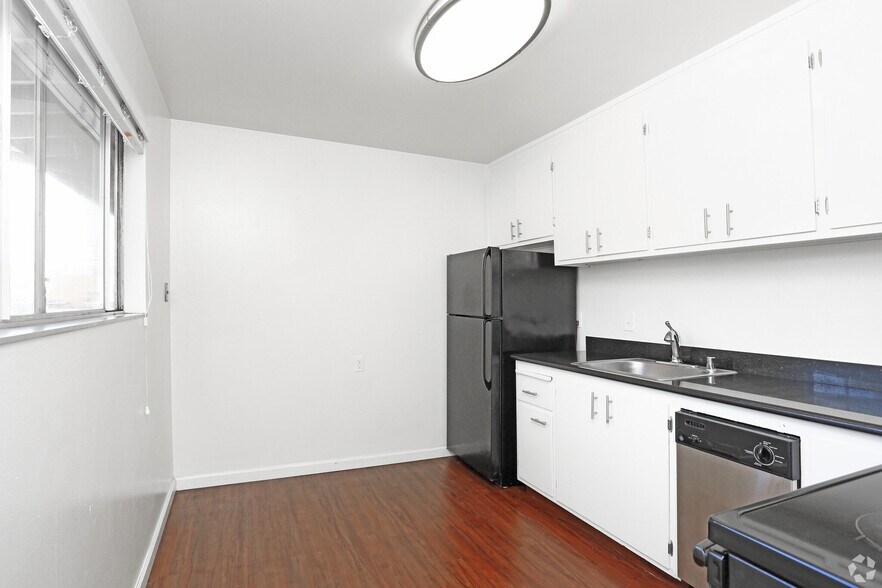 More Photos Of 2275 Grove Way, Castro Valley Apartments For Sale